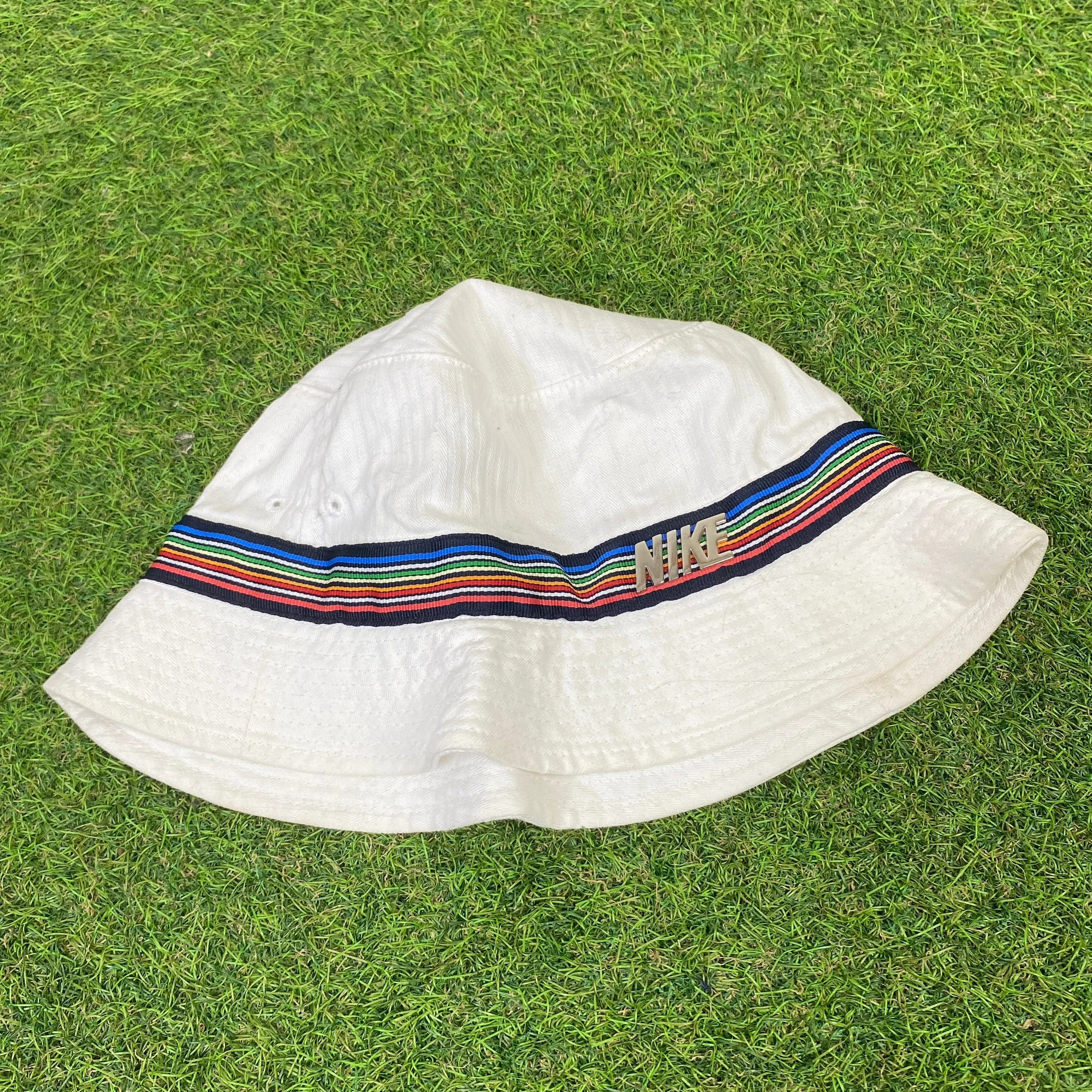 00s Nike Bucket Hat White