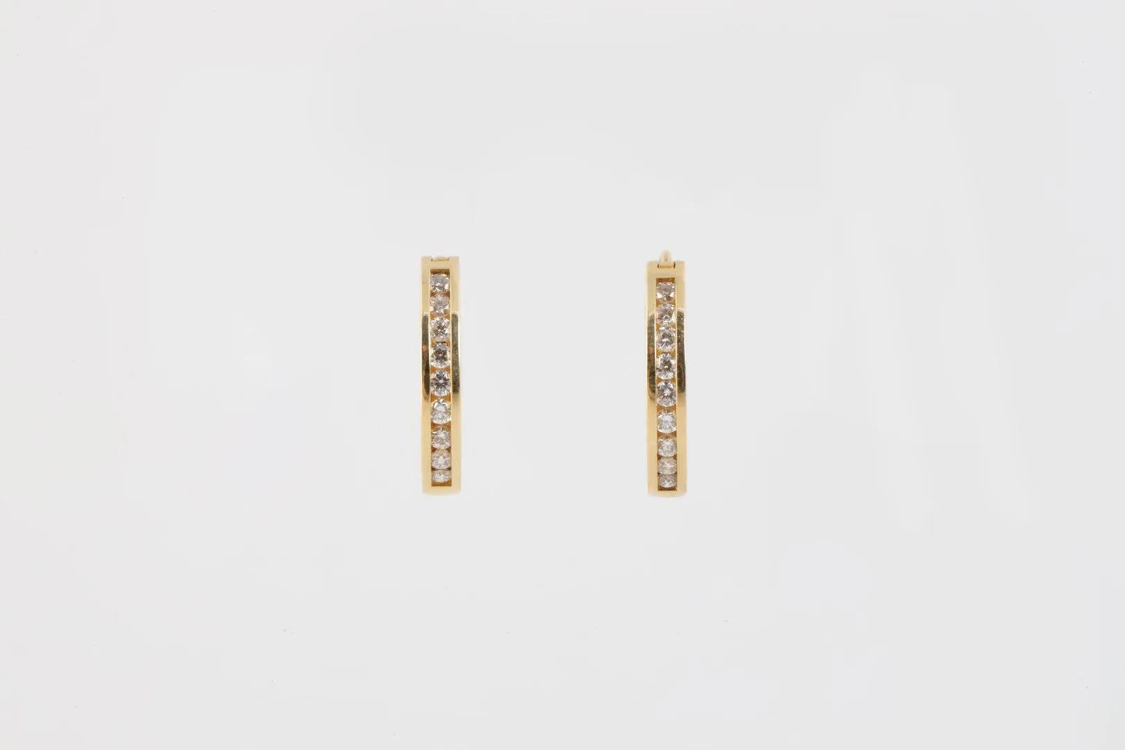 18k Yellow Gold 0.50tcw Diamond Earrings (5.28g.)