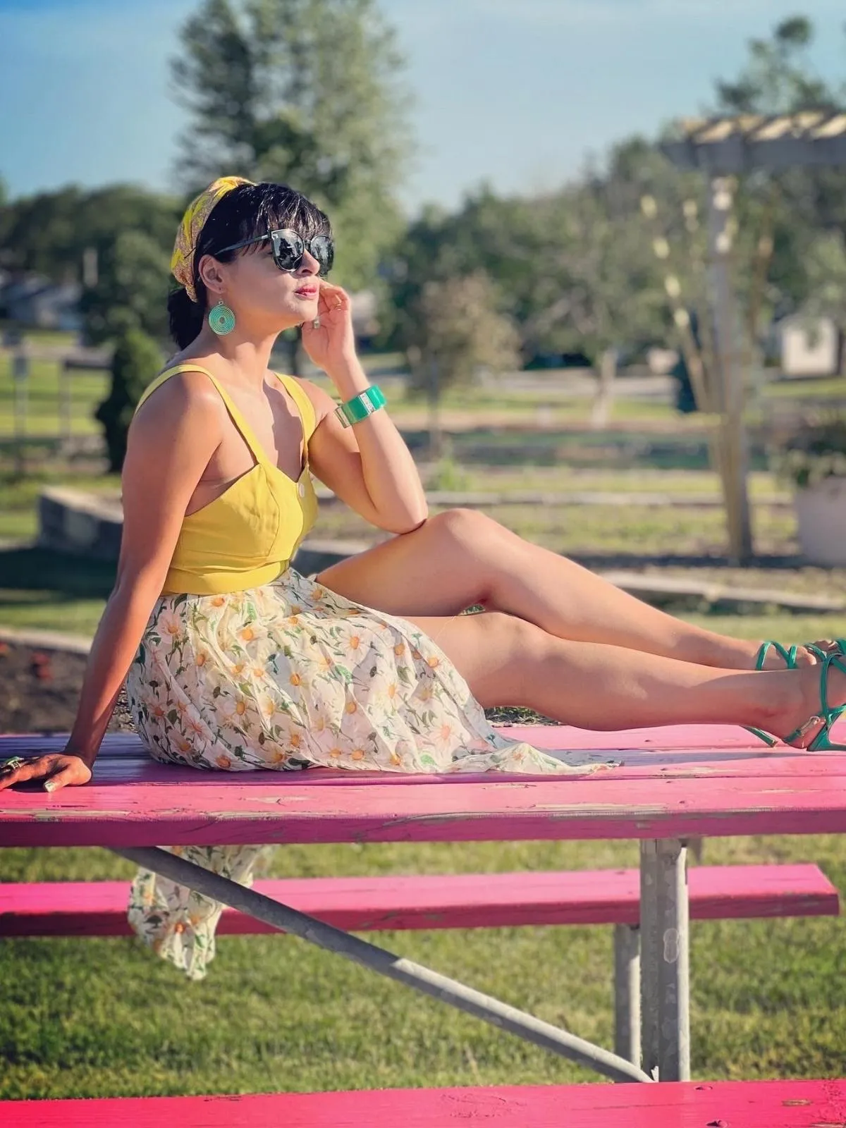 2PCS 1950s Yellow Romper & White Floral Skirt