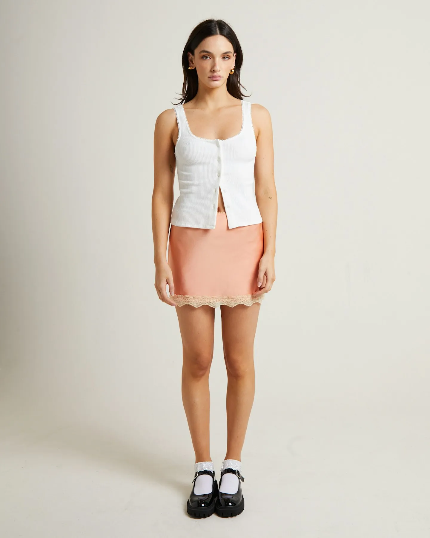 Alice In The Eve Saski Scallop Trim Vest Top - White | SurfStitch