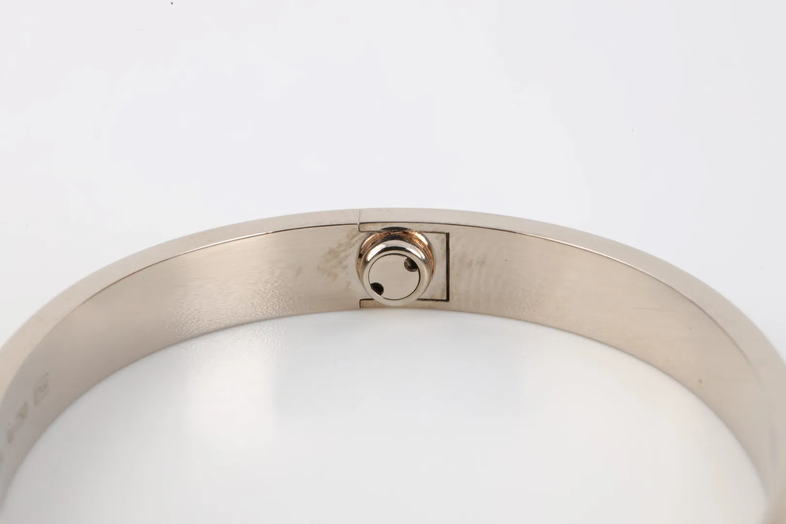 Cartier 18k White Gold Love Bracelet Size 16 (31.57g.)