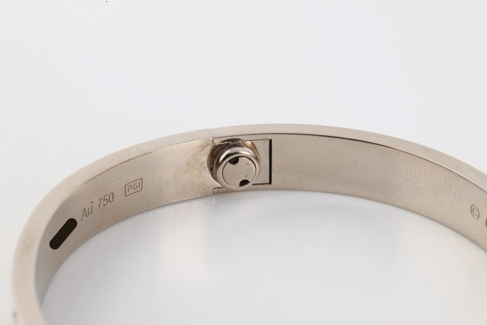 Cartier 18k White Gold Love Bracelet Size 16 (31.57g.)