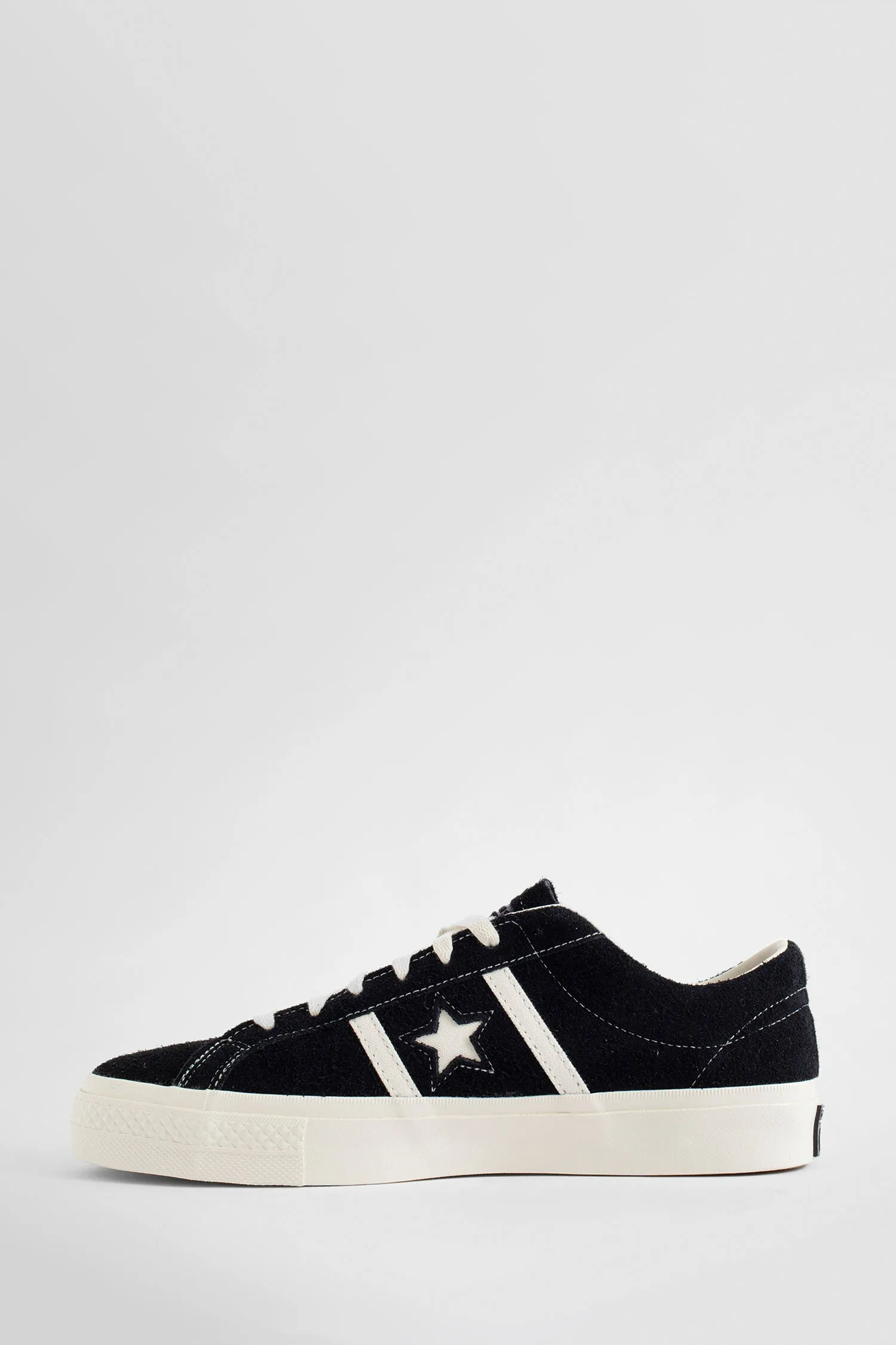 converse one star academy pro sneakers