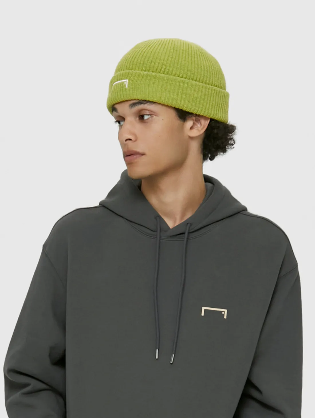 ESSENTIAL BEANIE-LIGHT GREEN