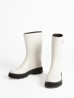 Hybrid mid rain boot for unbeatable style