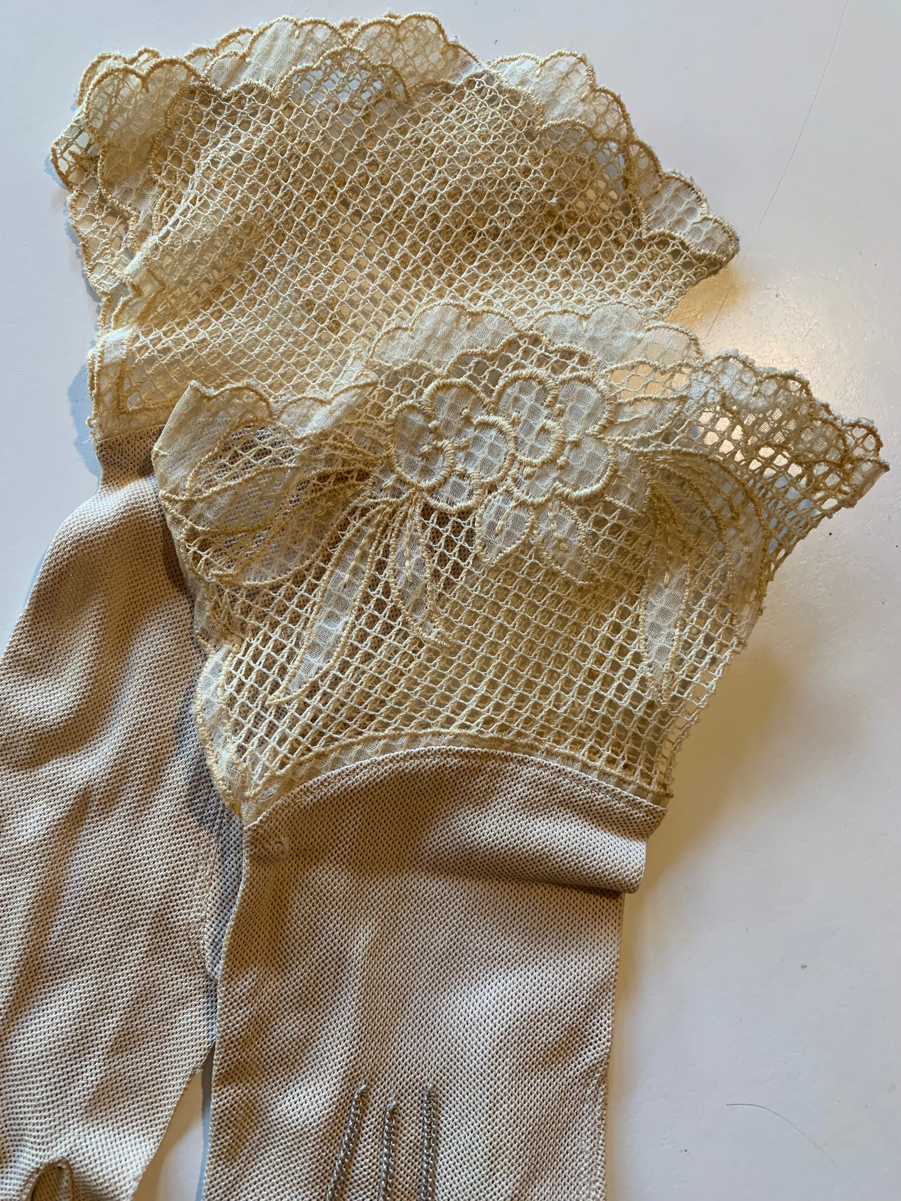 Ivory Jersey Mesh Gloves with Floral Fabric Appliqued Tatted Lace Wide Cuffs circa 1890s