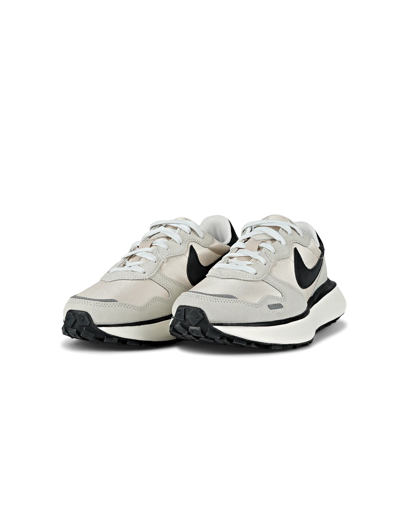 Nike     Nike Phoenix Waffle W  