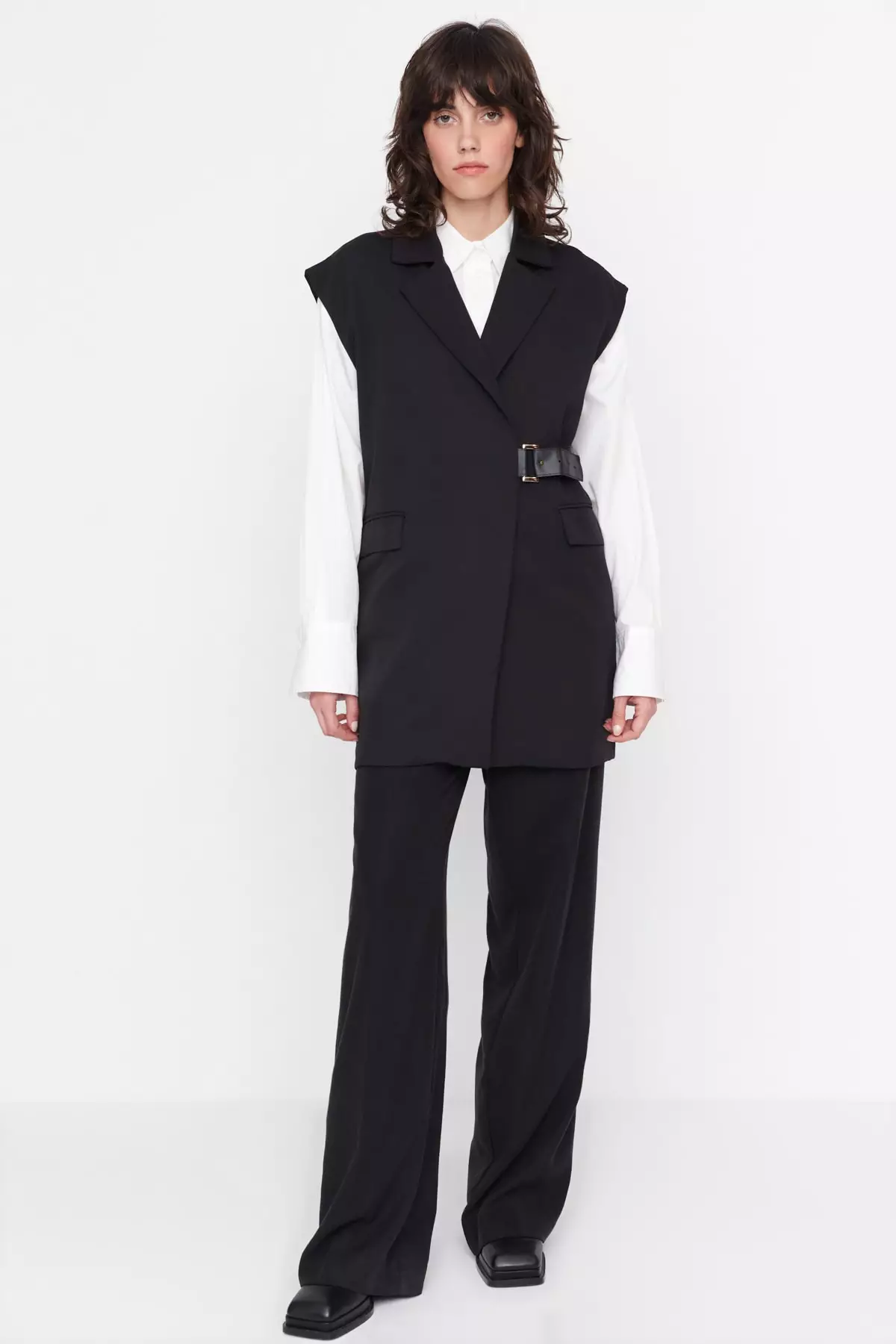 Trendyol MODEST Half Belt Closure Vest