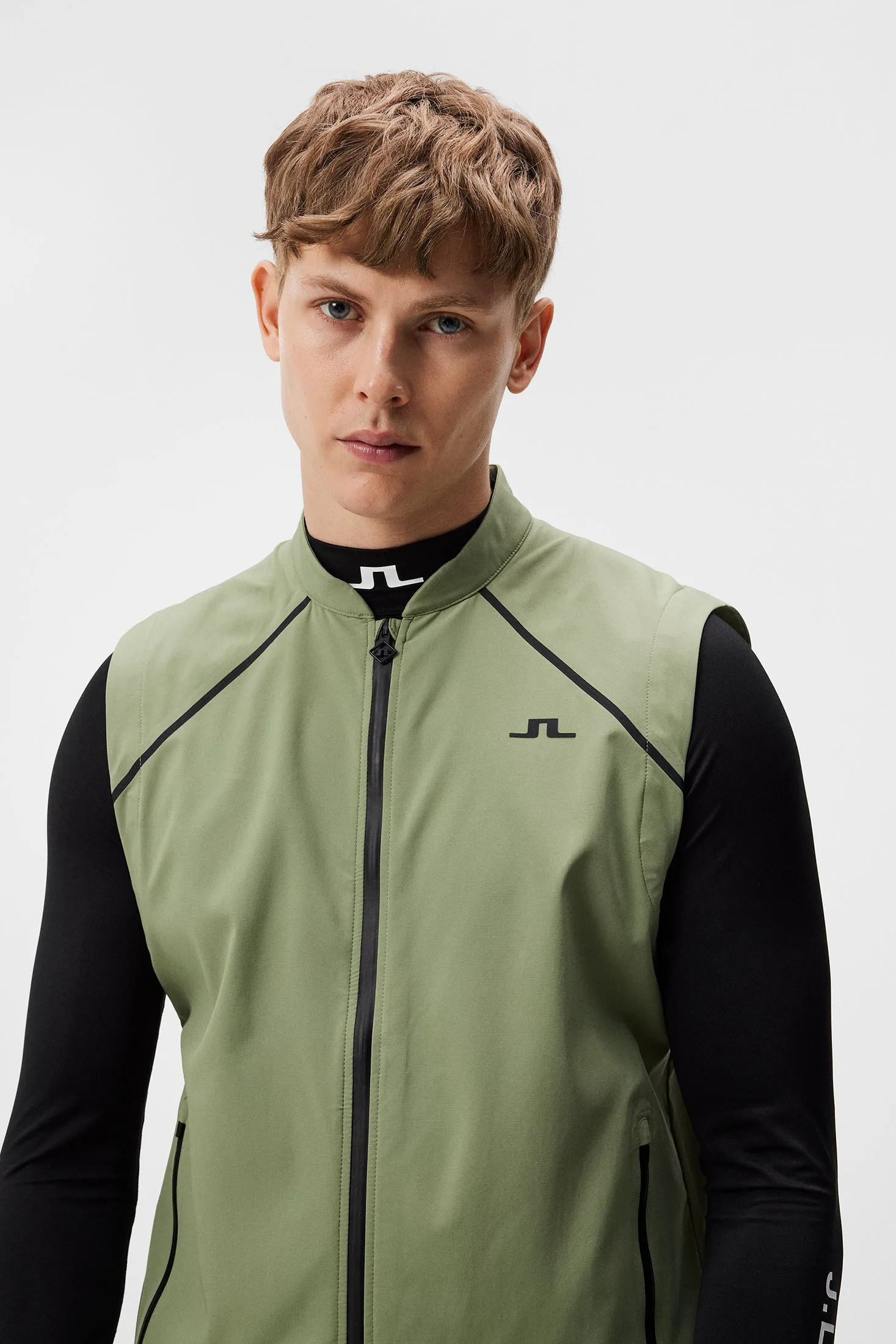 Vardo Light Tech Vest / Oil Green