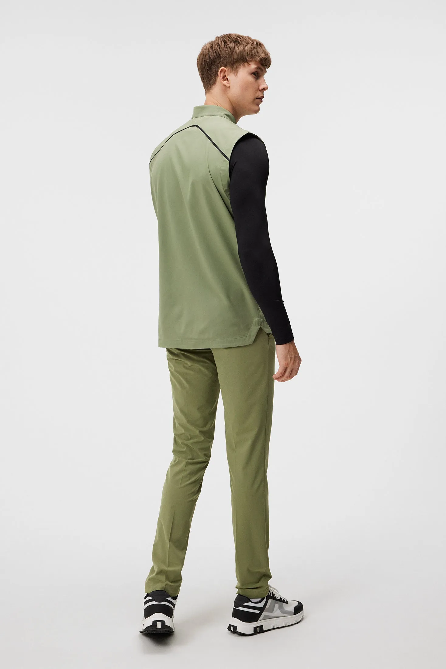 Vardo Light Tech Vest / Oil Green