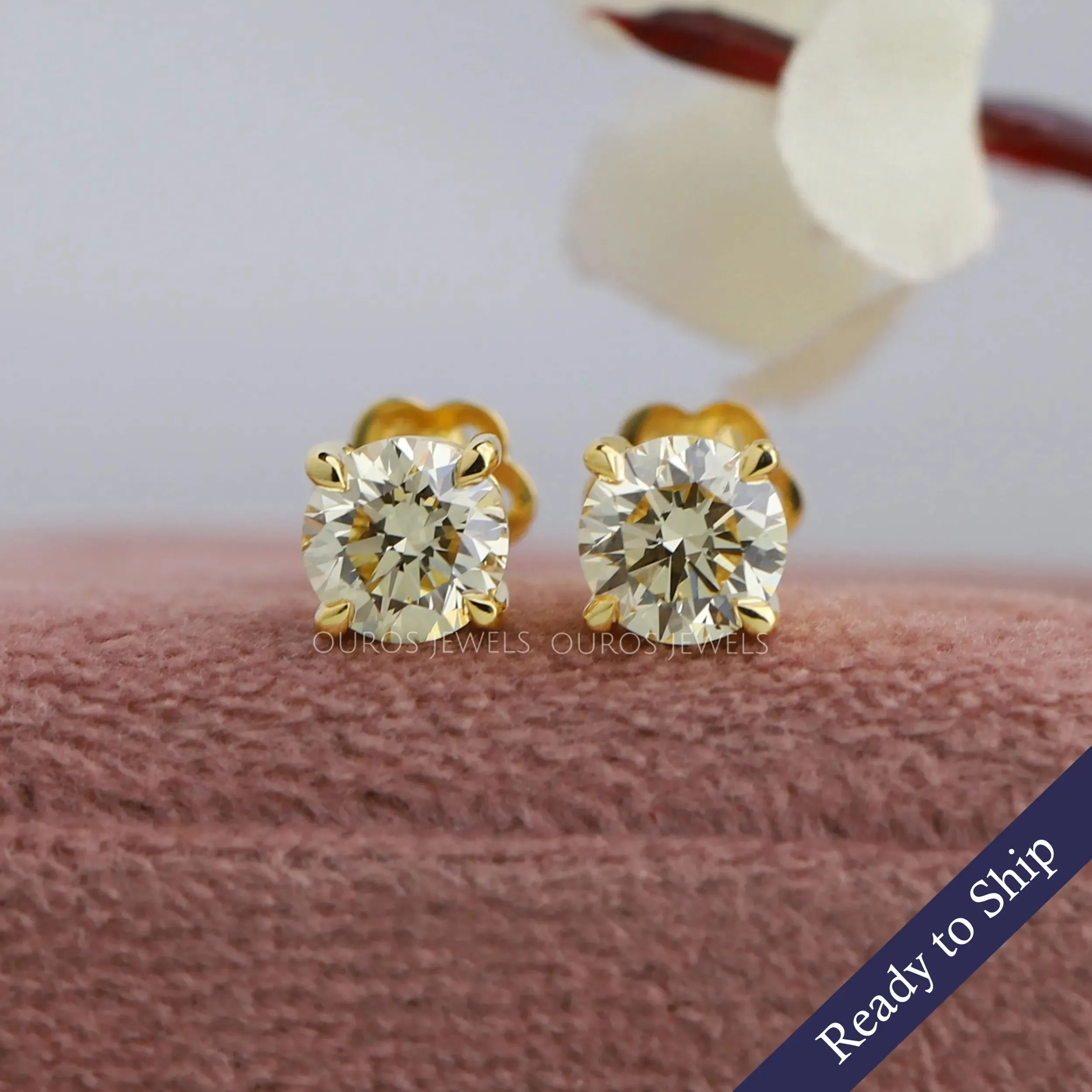 Yellow Round Diamond Stud Earrings