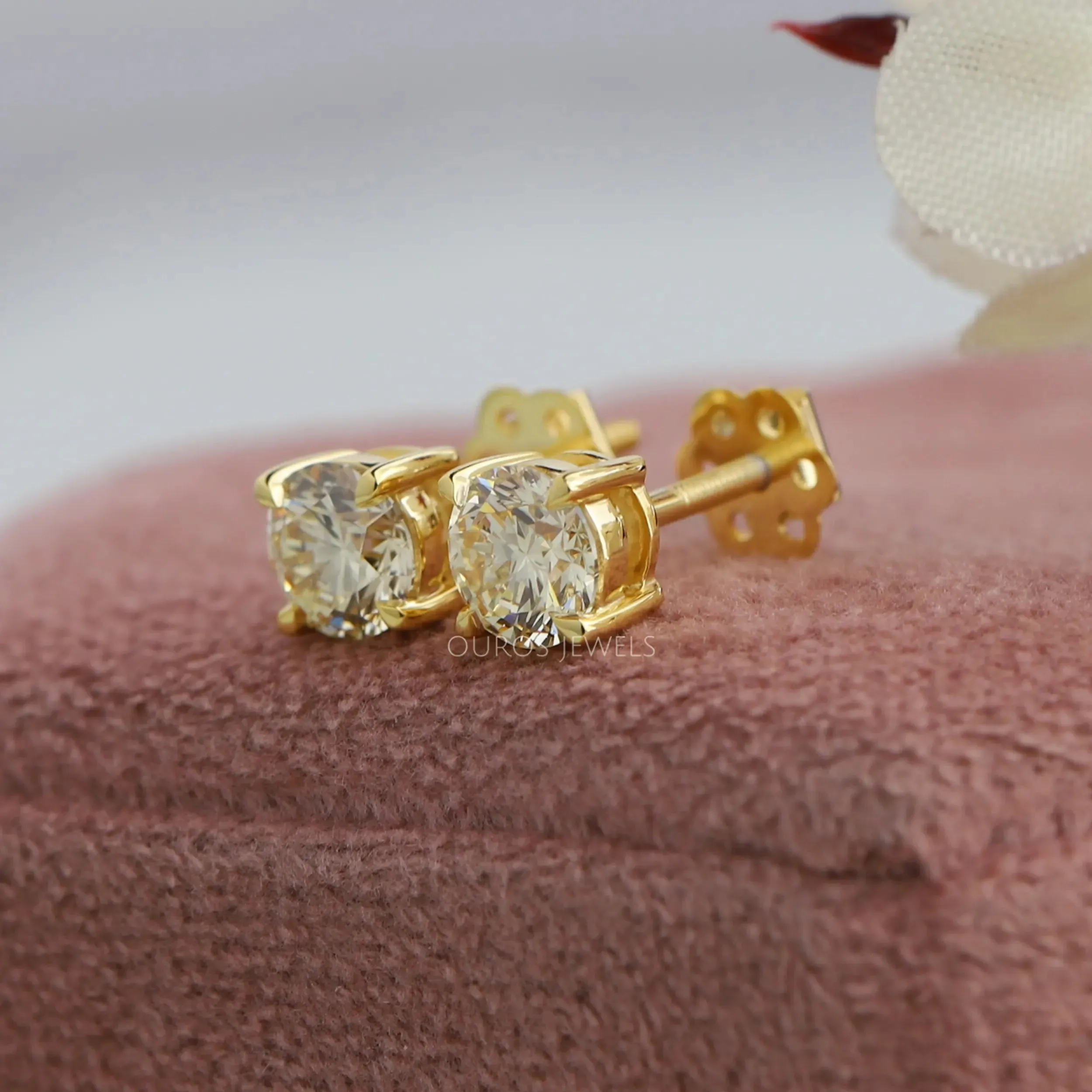 Yellow Round Diamond Stud Earrings